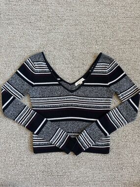 Striped Ribbed V-Neck Cropped Sweater